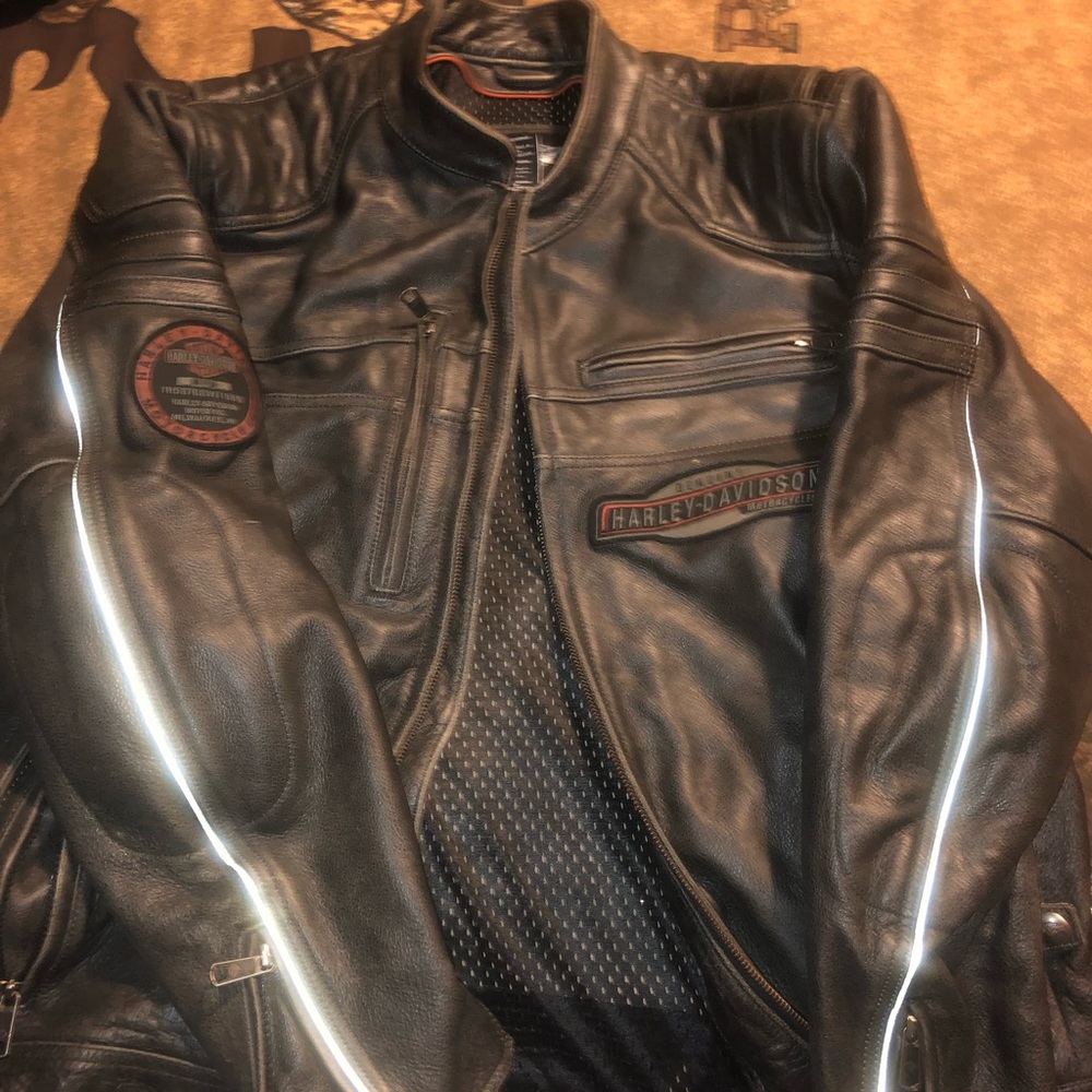 Men’s XL Harley Davidson leather coat